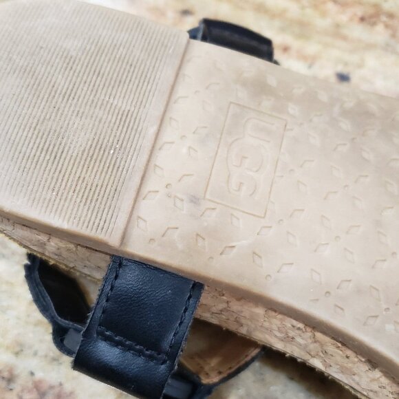 Ugg girls sandels sz 3 animal print adjustable straps - Picture 7 of 11